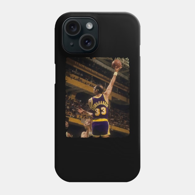 Kareem Abdul Jabbar vs Larry Bird Phone Case by Wendyshopart