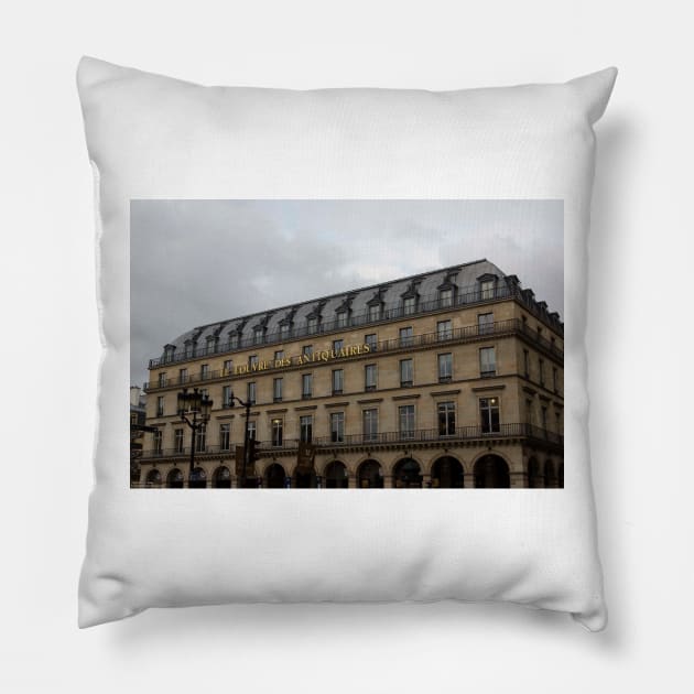 Le Louvre Des Antiquaires © Pillow by PrinceJohn