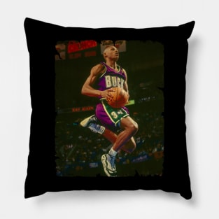 Ray Allen - Vintage Design Of Basketball Pillow