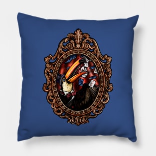 Kitsch Cameo: Illusionist Toucan Delights Himself Pillow