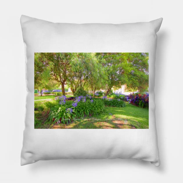 Jardim  Higino César de Campos. Garden. Pillow by terezadelpilar