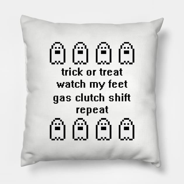 Trick or treat watch my feet... Pillow by hoddynoddy