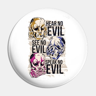 HALLOWEEN EVIL SKULLS Pin