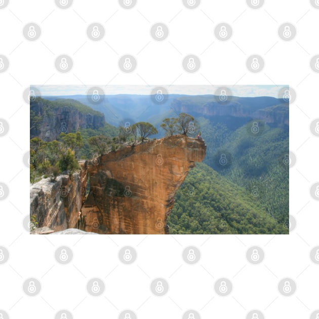 Daredevils on Hanging Rock, Blackheath. by Michaelm43