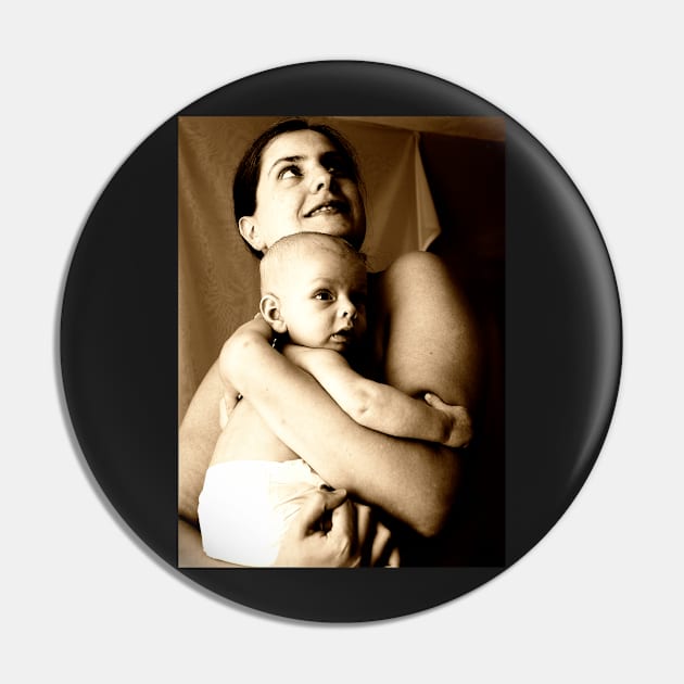 Mother & Child Pin by Avalinart