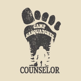 Funny Bigfoot Sasquatch Yeti Summer Camp Sasquatchee Counselor Vintage T-Shirt
