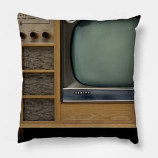 tv vintage Pillow