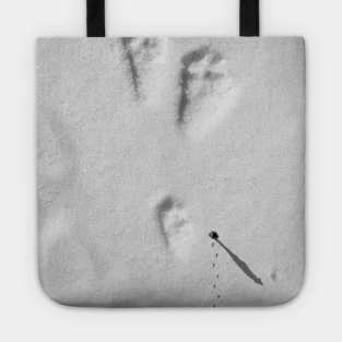 Footsteps on the sand Tote