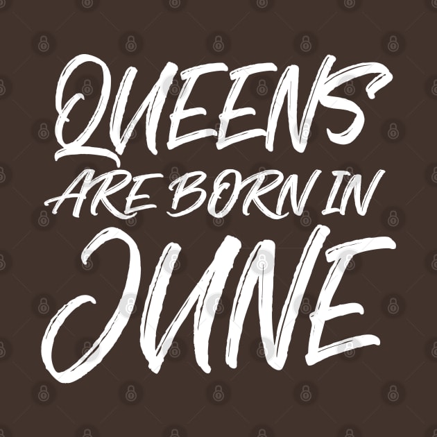 Queens are born in June by V-shirt