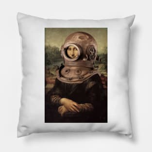 Diving Lisa Pillow