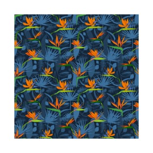 exotic flowers paradise Strelitzia tropical leaves T-Shirt