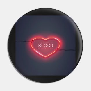 Xoxo Pin