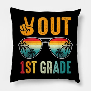 Peace Out 1St Grade Retro Graduation Last Day Of School T-Shirt Pillow