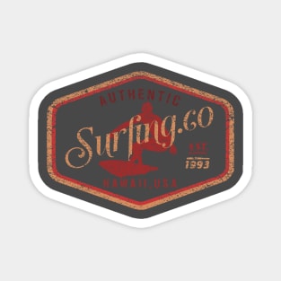 Surfing.co distressed badge Magnet