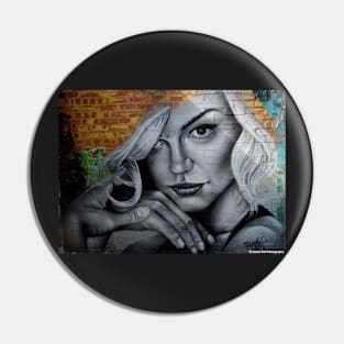 urban art Graffitti Pin