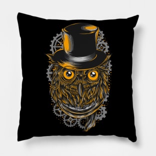 Traveling owl Pillow