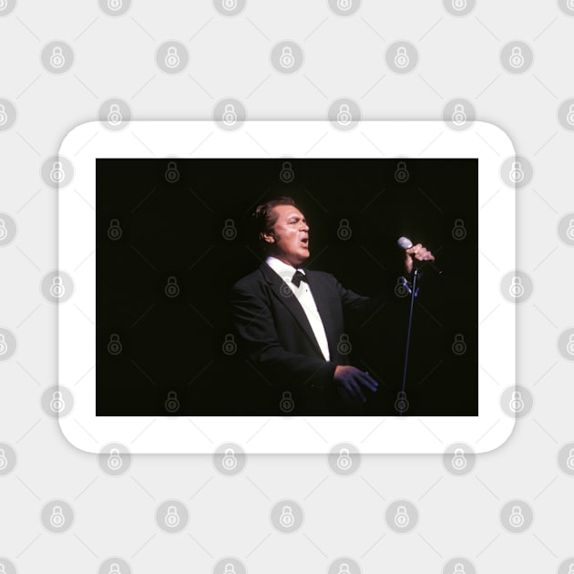 Engelbert Humperdinck Photograph Magnet by Concert Photos