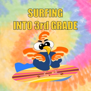 Chicken in wetsuits for surfer - Elementary School Third Grade T-Shirt