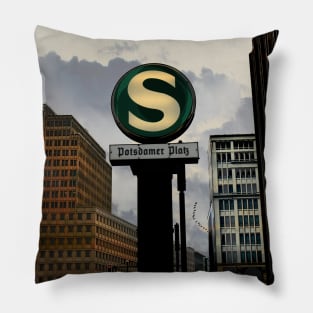 berlin city, potsdamer platz, s-bahn Pillow