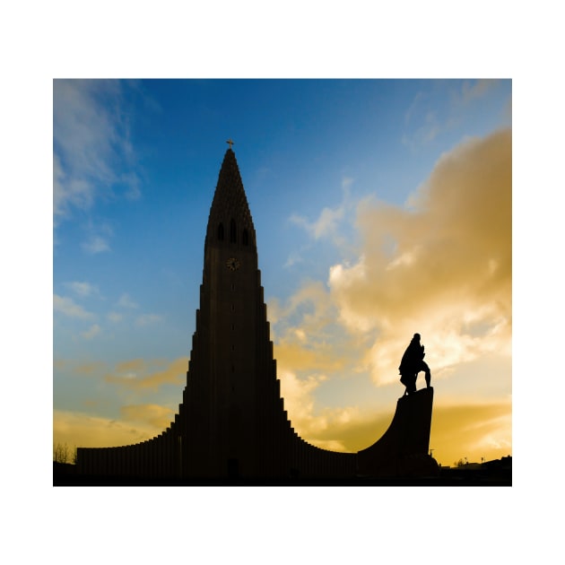 Norse explorer Leif Erikson outside Hallgrímskirkja by GrahamPrentice