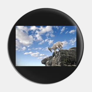 Rockclimbing Goat Pin