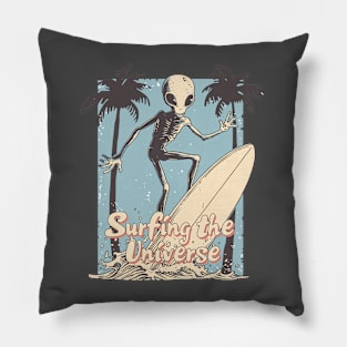 Alien surfing 88091 Pillow