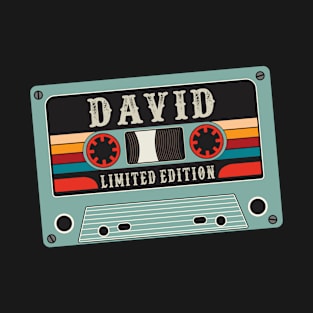 DAVID NAME RETRO VINTAGE GIFT. T-Shirt