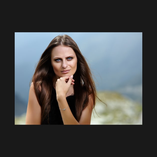 Beautiful woman in a mountain landscape by naturalis