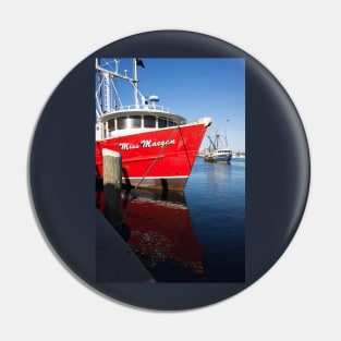 Red boat Pin