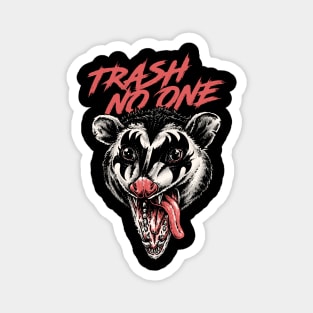 trash no one Magnet