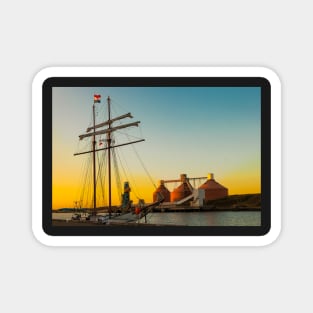 Sunset, sails and Silos Magnet