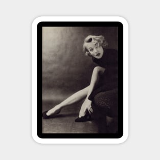 Marlene Dietrich legs Magnet