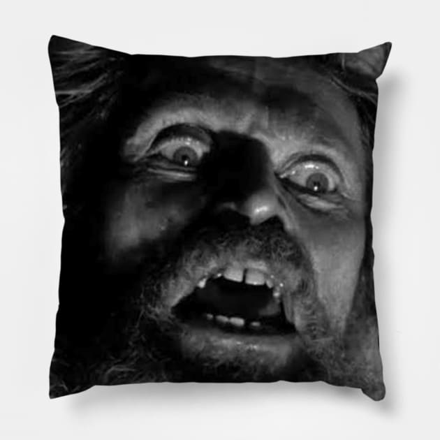 Willem Dafoe face from The Lighthouse Pillow by Paskwaleeno