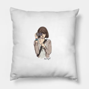 Max Caulfield 2 Pillow