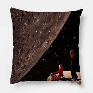 Close to the moon Pillow