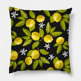 Pattern of lemons with flowers Pillow