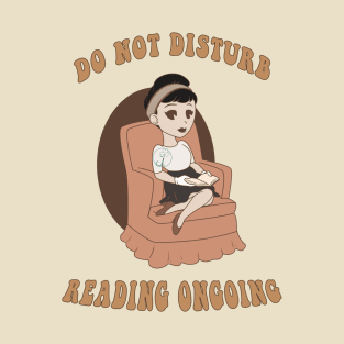 Old Style Cartoon pin up - do not disturb reading T-Shirt