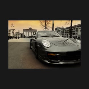 porsche 911, berlin city, brandenburg gate T-Shirt