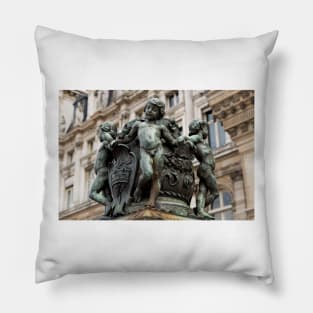 Hotel de Ville - Art Works - 3 © Pillow