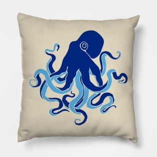 Deep octopus Pillow