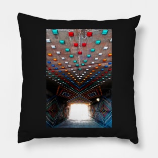 Tunnel Pillow