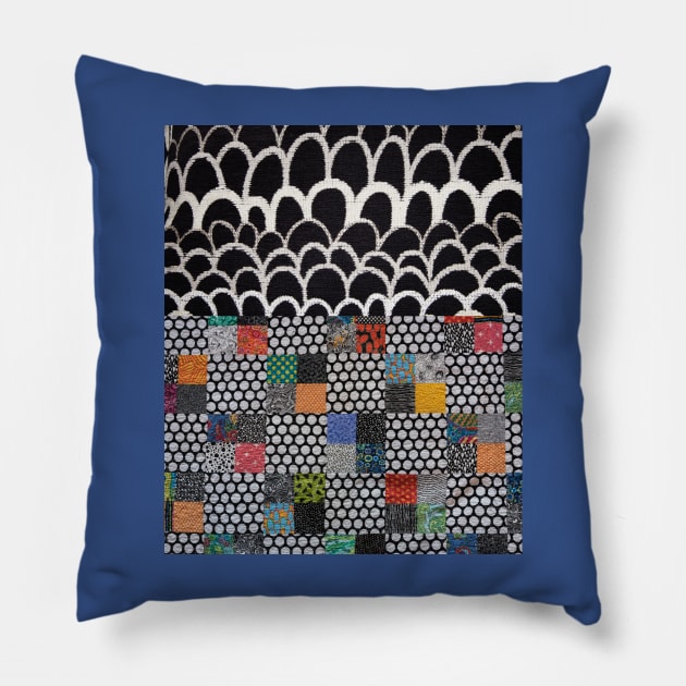 Scallop Pillow by LibrosBOOKtique