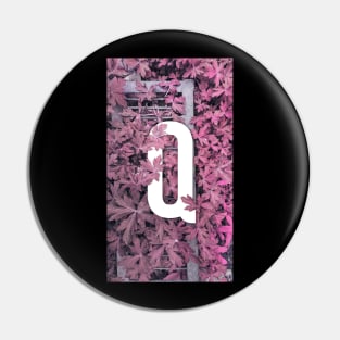 Alphabet Q art Phone case Pin