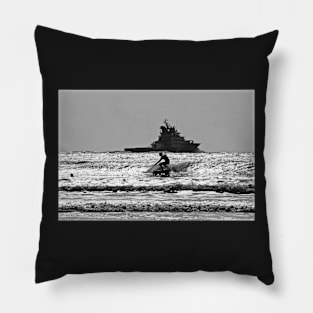 L'Abeille Bourbon et le surfeur Pillow