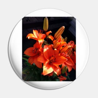 Lillies 2 Pin