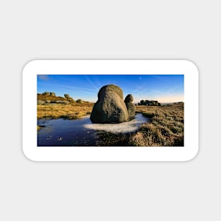 The Moat Stone, Kinder Scout Magnet