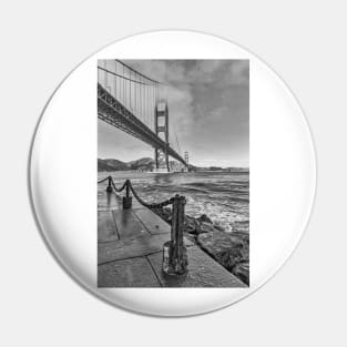 Golden Gate Bridge 2 B+W Pin