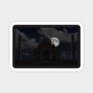 Taj Mahal Moonset. Magnet