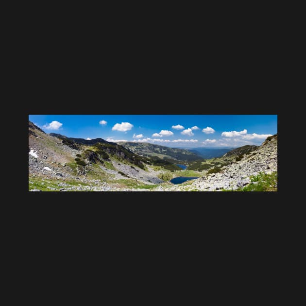 Panorama of lake Calcescu valley by naturalis