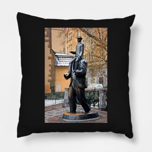 Franz Kafka statue - Prague Pillow